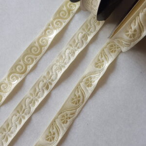 Żakard 10-154 Ecru 1,5 cm