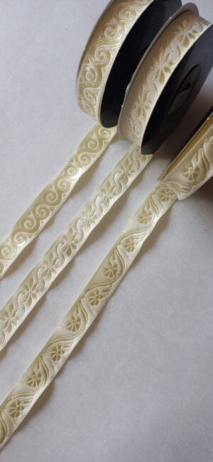 Żakard 10-154 Ecru 1,5 cm